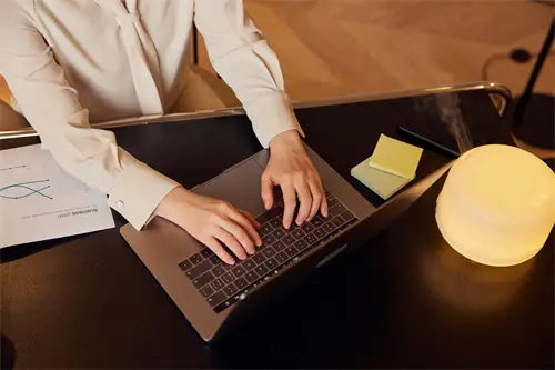 公证委托书参考什么法律